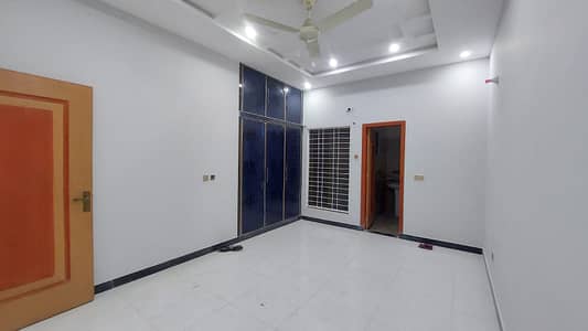 10 marla uper portion for rent LDA Avenue 1