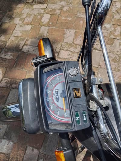 Honda CD70 2016