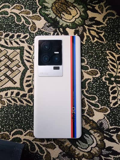 Vivo iQOO 11s BMW edition