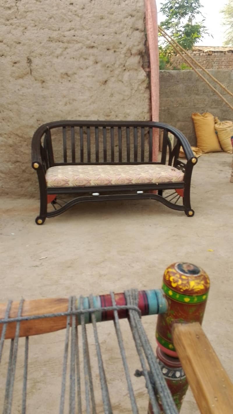 Used Sofa 0