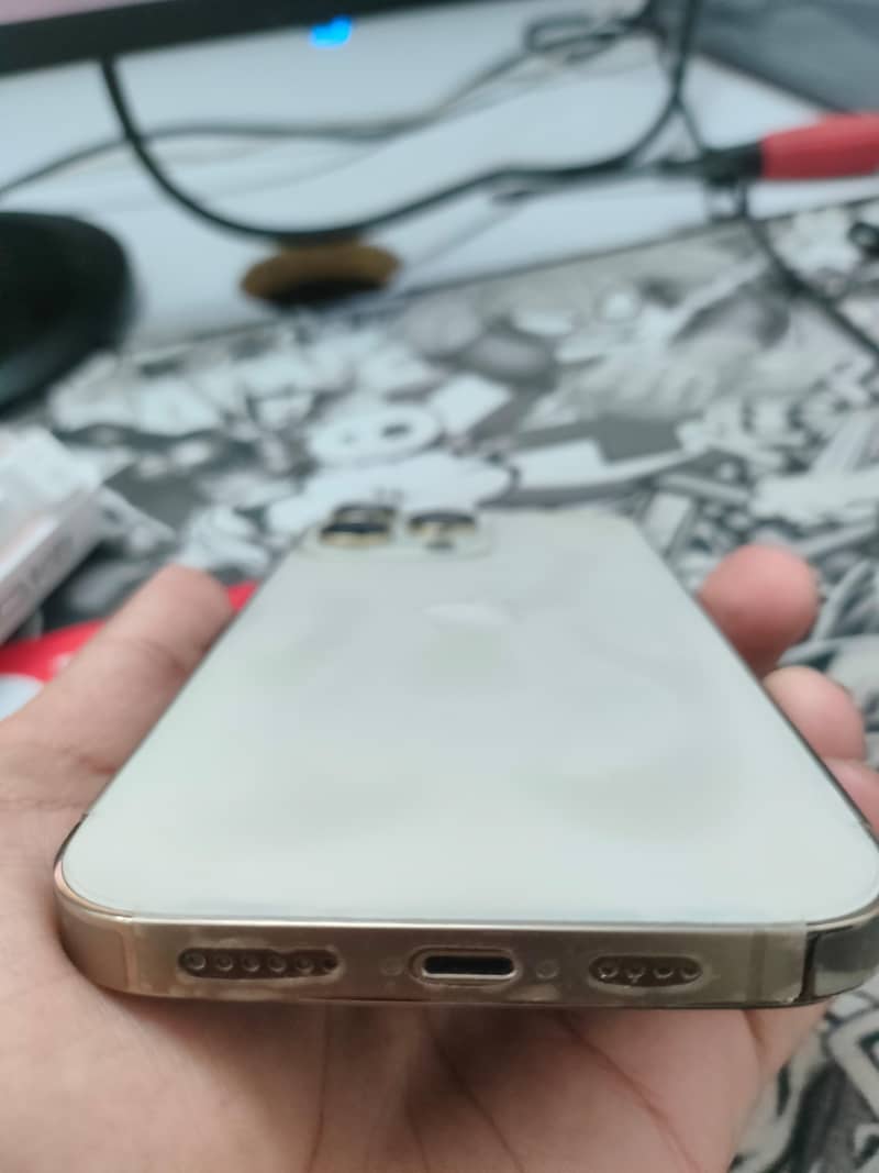 Iphone 14 pro max 3