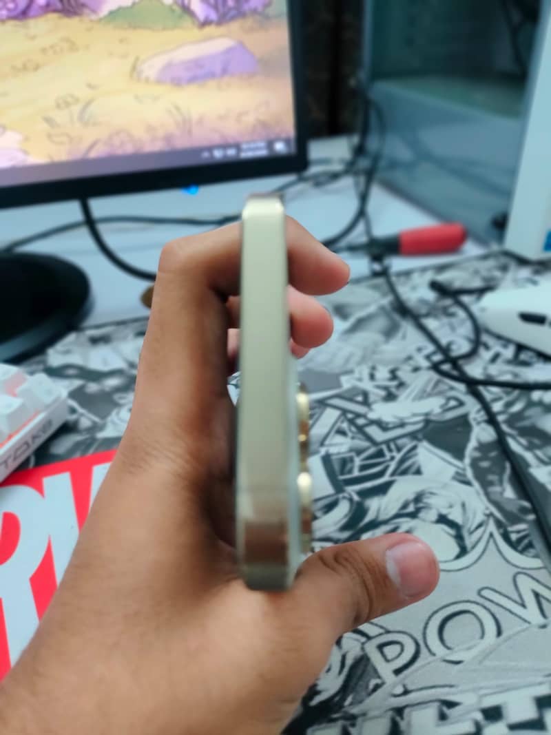 Iphone 14 pro max 4