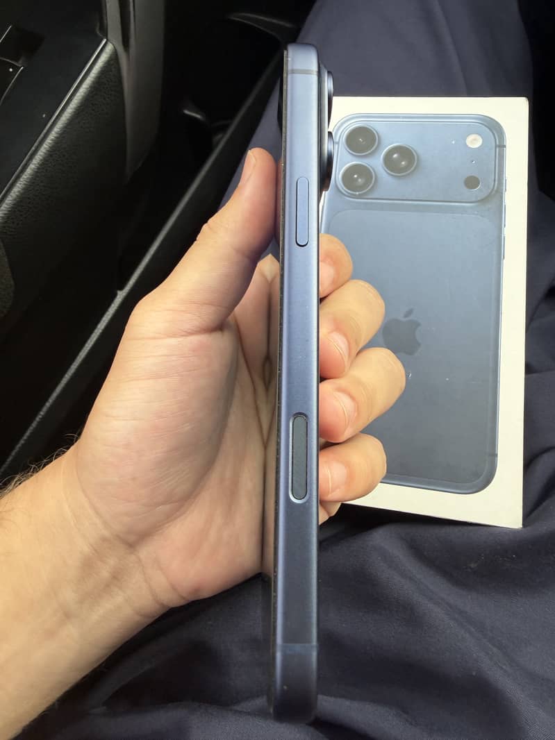 iPhone 17 Pro Max 2
