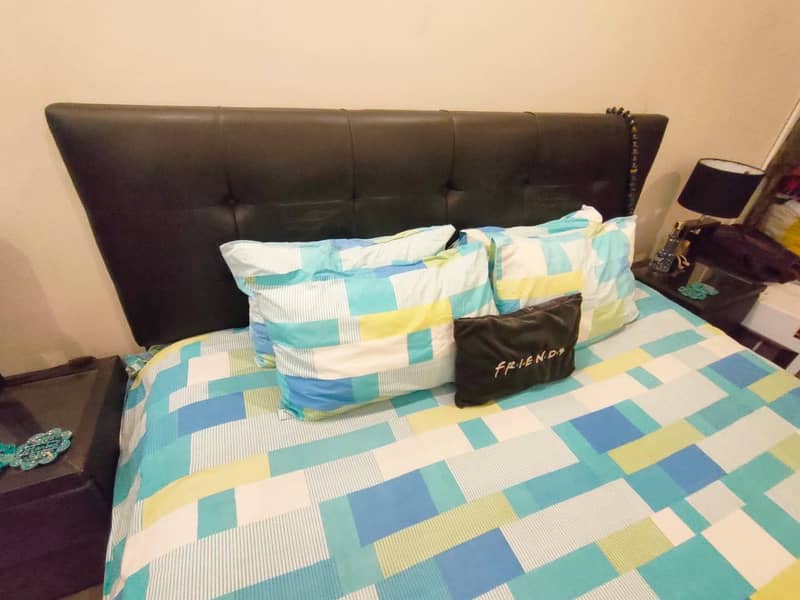 King Size Bed 0