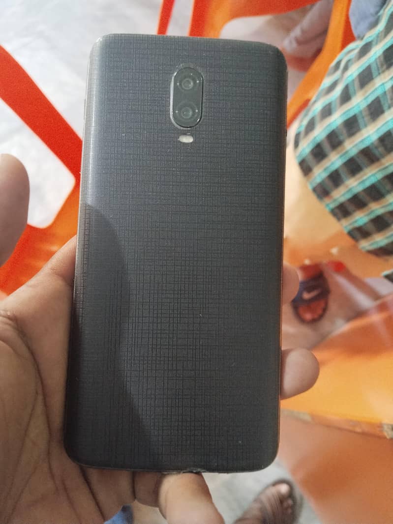 One Plus 6T 1