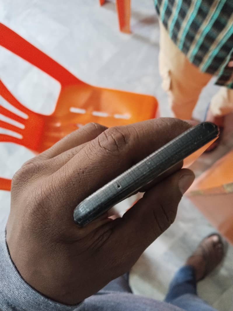 One Plus 6T 5