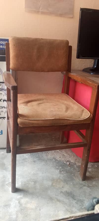 Wood chair