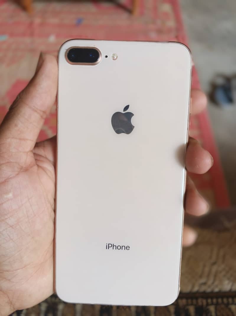 Apple iPhone 8 Plus 5