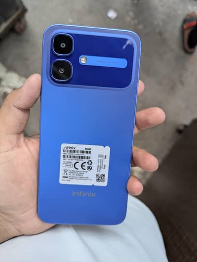 Infinix smart 20 blue color (4-128) 3 days Use just