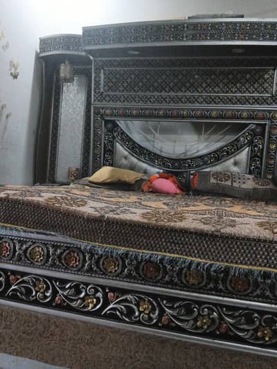 King Bed With dressing table