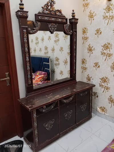 Dressing table for sale