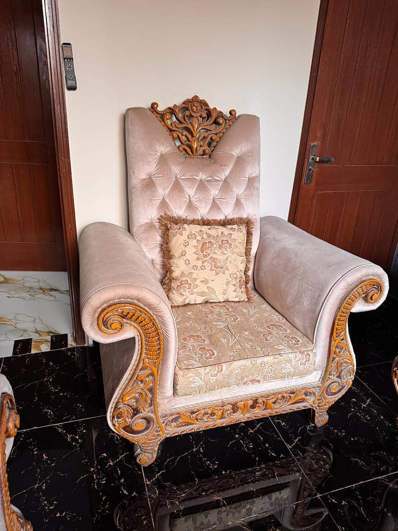 Sofa sets 7 seaters 3