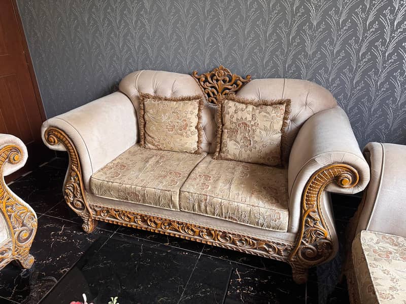 Sofa sets 7 seaters 4