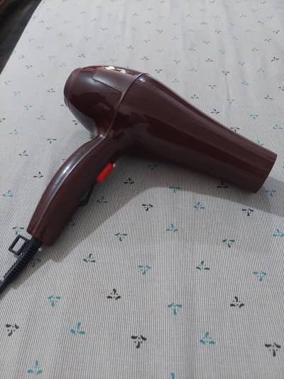 New Hair Dryer. 3500 Watts. Cold and Hot Air