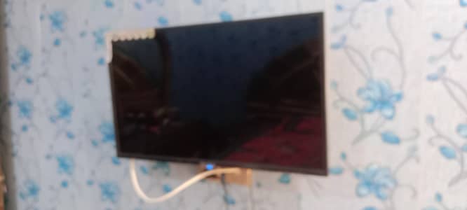 EcoStar LED 32" Aone condition
