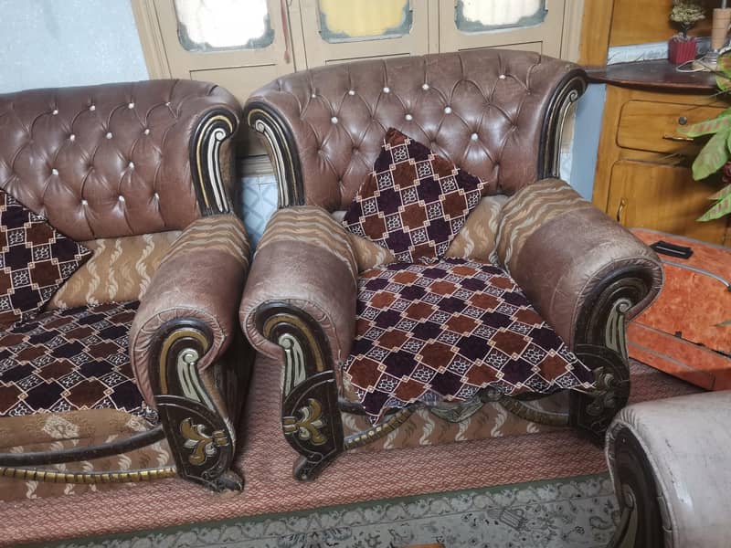 5 seater sofa 0
