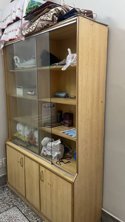Books wardrobe