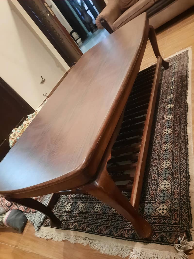 Center table 0