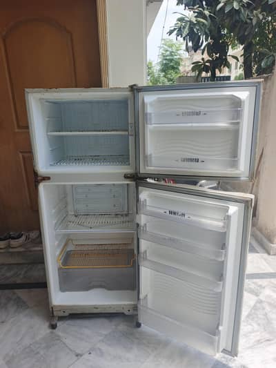 Refrigerator for sale (faulty compressor)