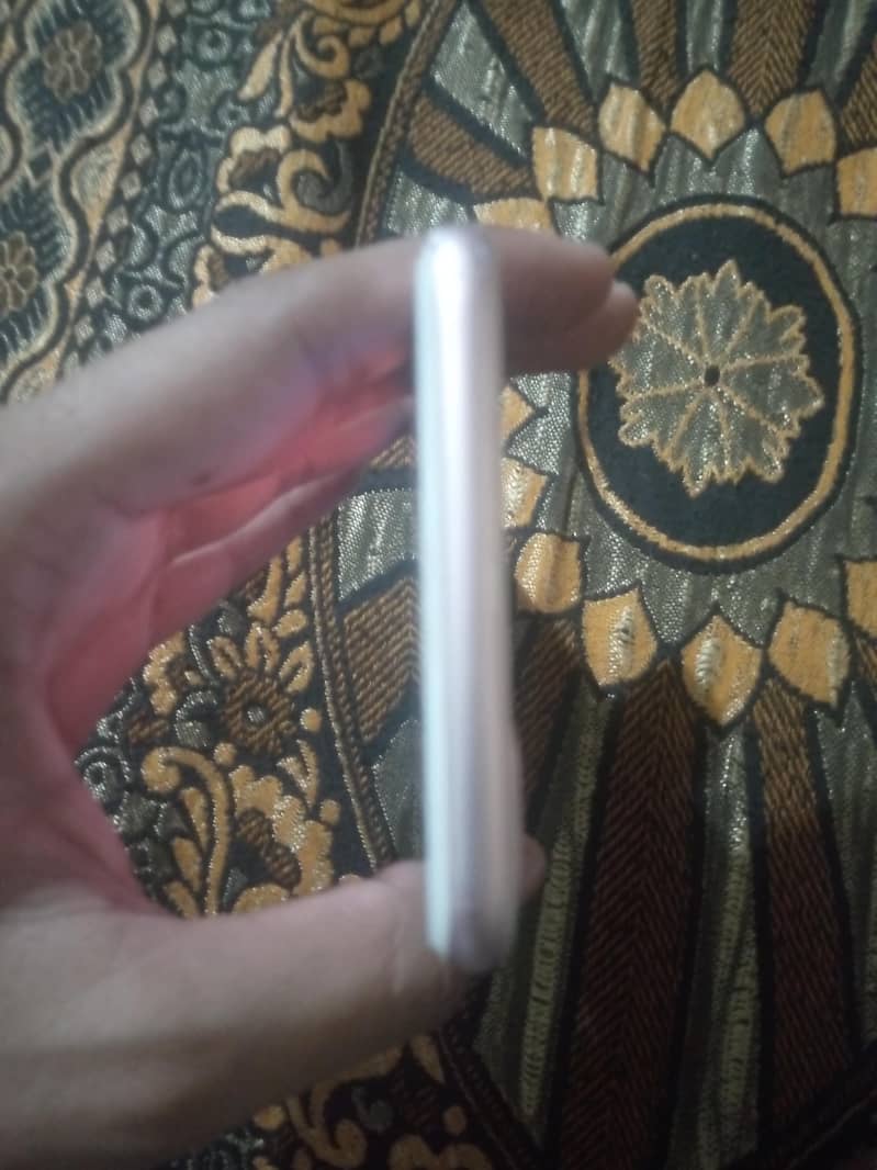 Apple iPhone 7 Plus 1