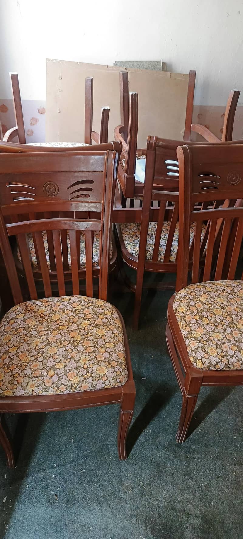 Dinning Table 6