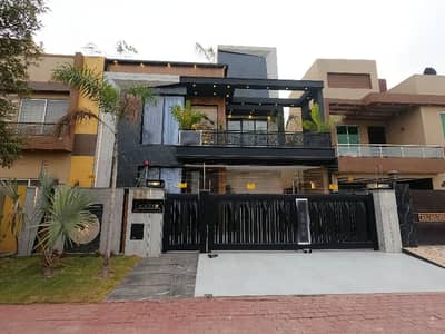 10 Marla Spacious House Available In Bahria Town - Rafi Block For Sale