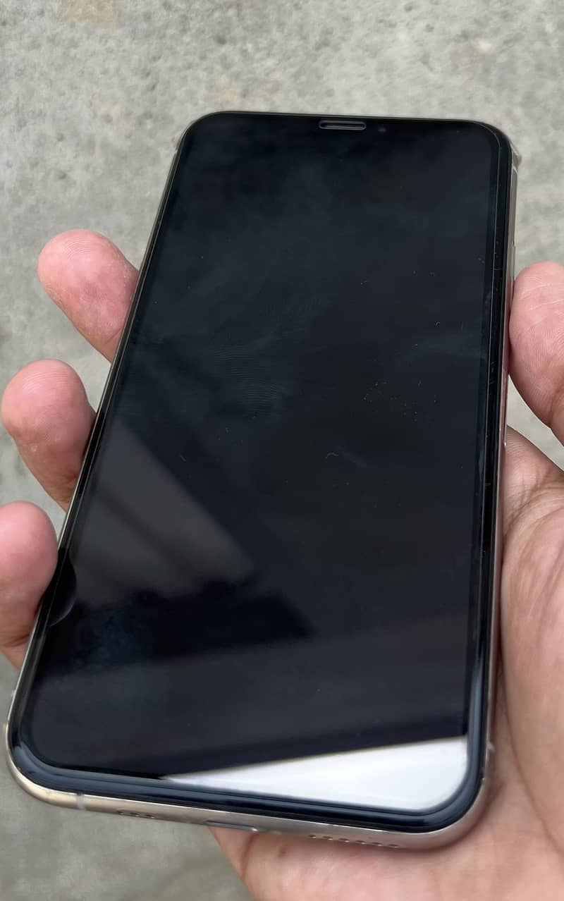 iPhone xs 4