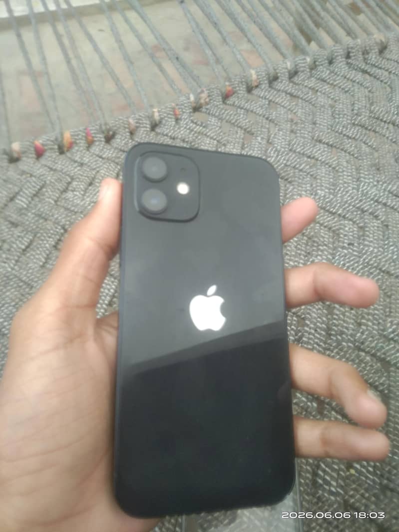 Apple iPhone 12 1
