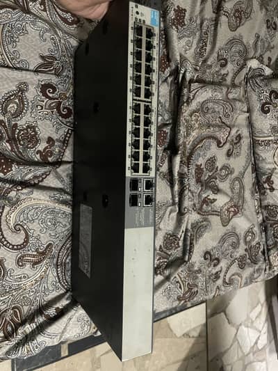 HP 24 Port Switch