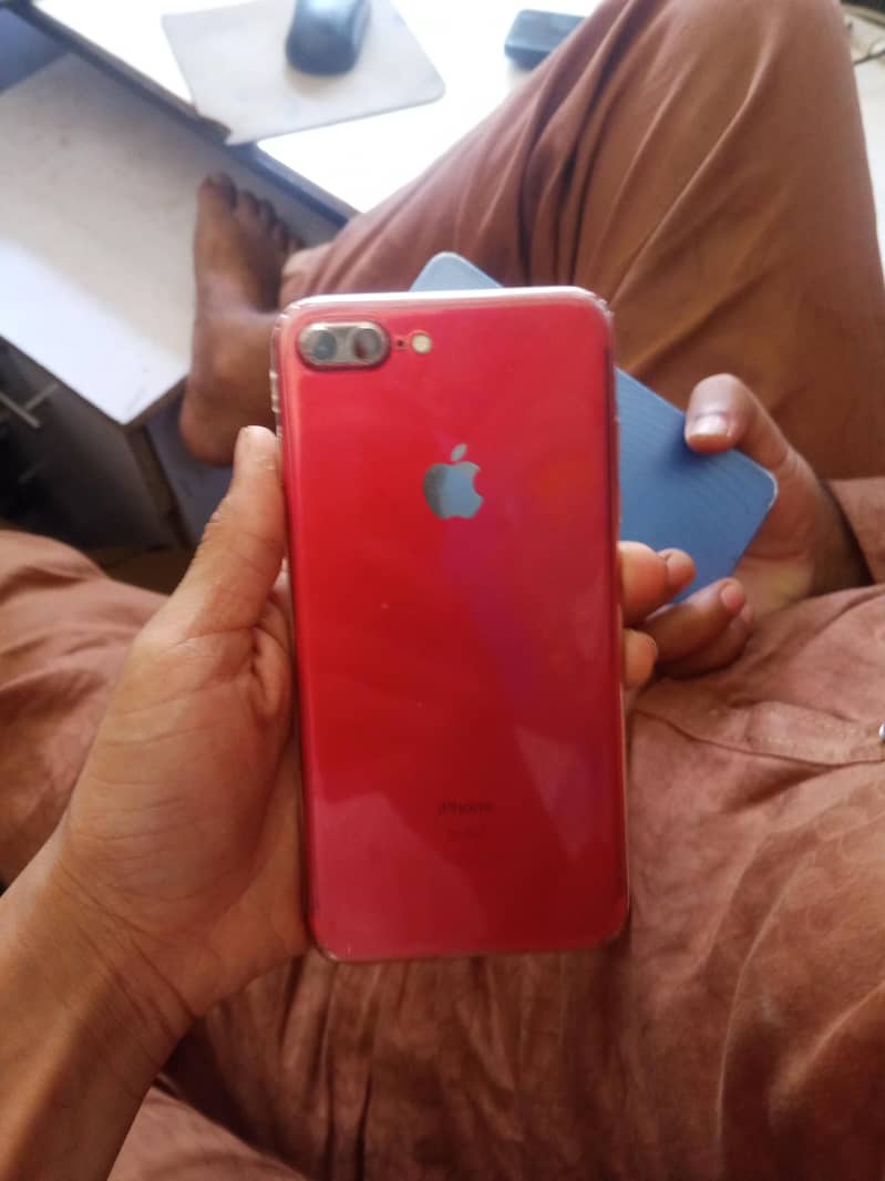 Apple iPhone 7 0