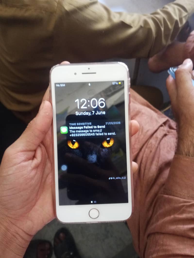 Apple iPhone 7 1