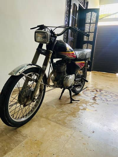 Honda 125 2010 model karachi number