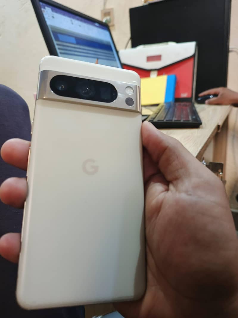 Google Pixel 8 Pro 6