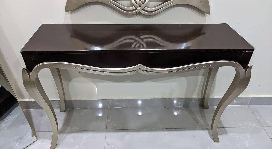 mirror with console 0