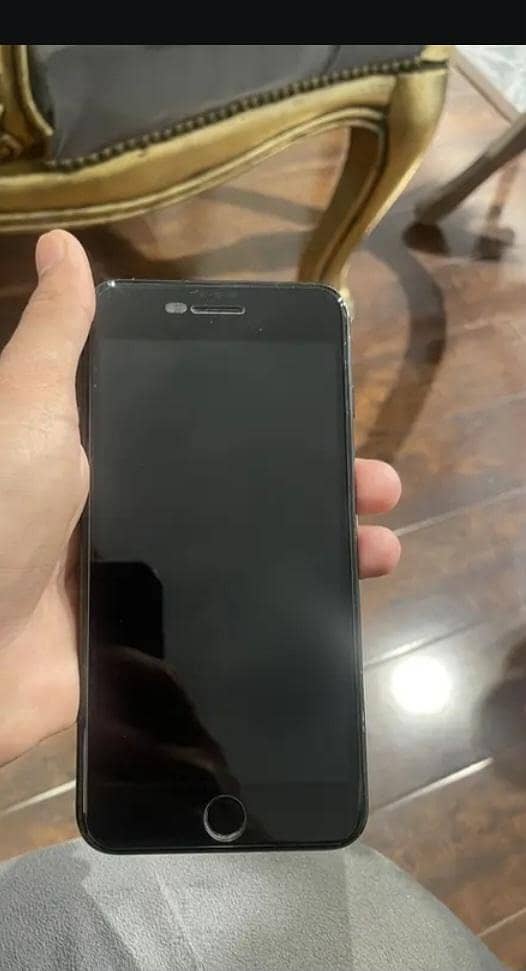 Apple iPhone 7 Plus 0