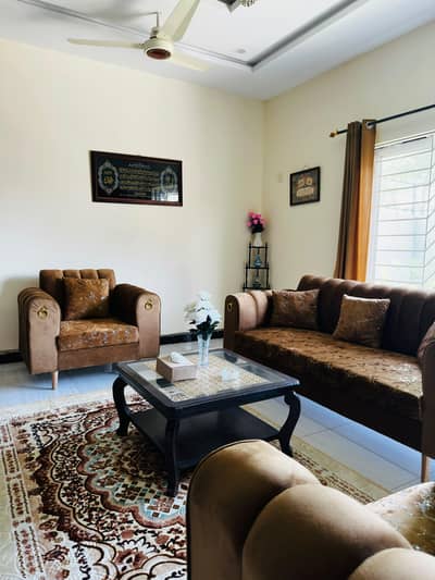 five seater sofa set with table amd curtains