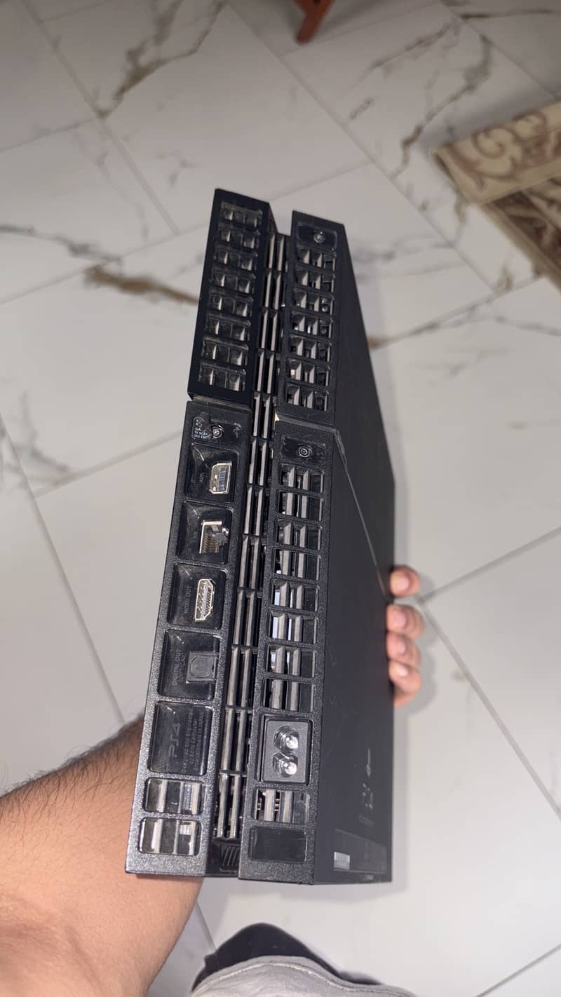 Ps4 console gaming 0