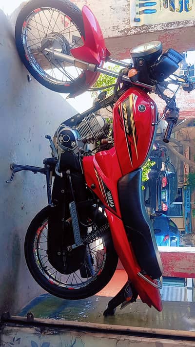 Yamaha YBZ 125
