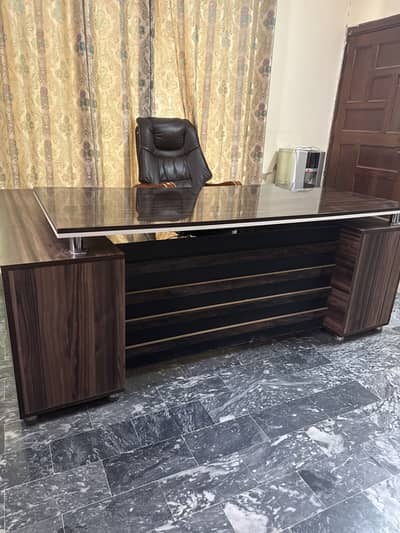 Executive Office Desk / Manager Table with Side Storage