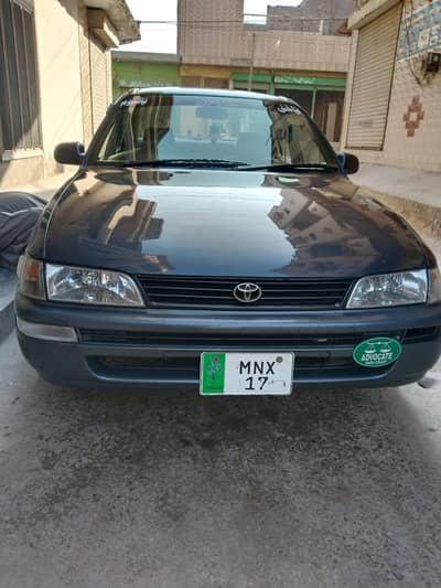 Toyota Corolla XE 2000