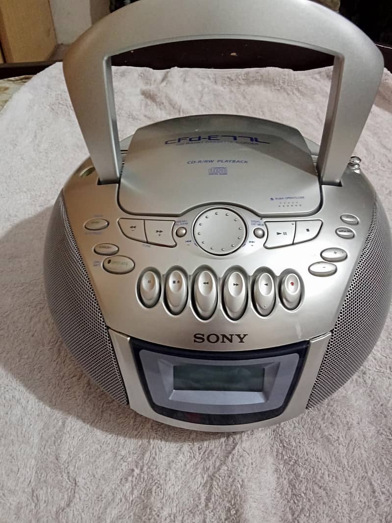 SONY Model CFD-E77L 1