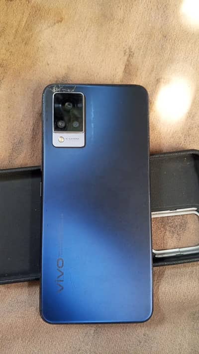 Vivo V21