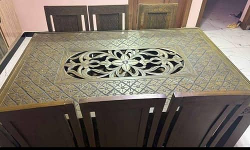 6 seater dining table for sale in good condition