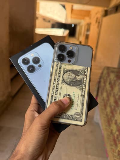 IPhone 13 pro factory with box