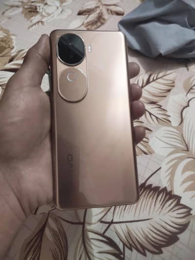 Vivo V40e