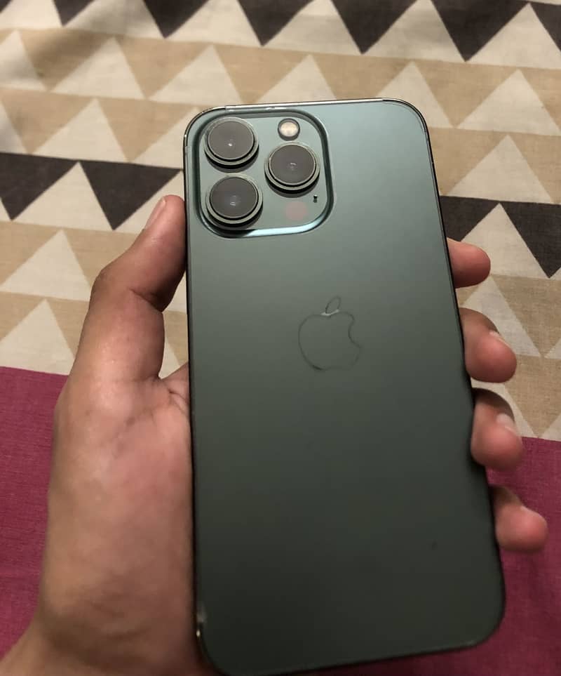 Apple iPhone 13 Pro 0