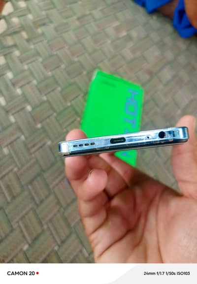Infinix Hot 40i