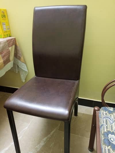 Dinning table with 06 chairs