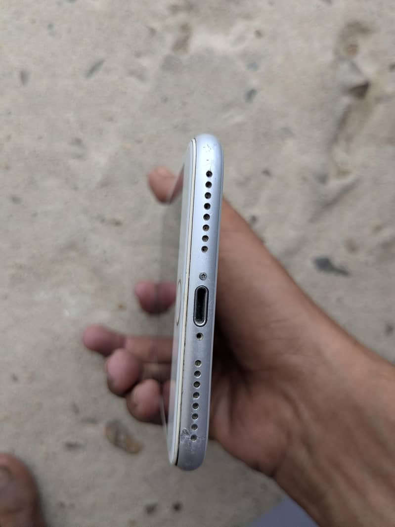 Apple iPhone 7 Plus 0