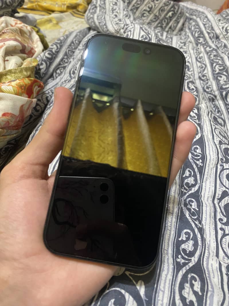 Apple iPhone 15 Pro 2